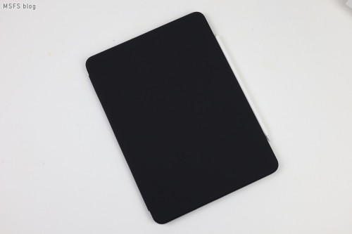 Smart Keyboard Folio สำหรับ iPad Air (รุ่นที่ 4) และ iPad Pro รุ่น 11 นิ้ว (รุ่นที่ 2)